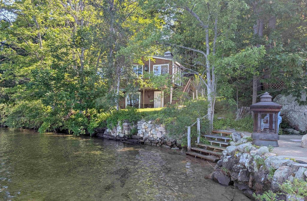 Gilford, New Hampshire, 03249, United States, 5 Bedrooms Bedrooms, ,2 BathroomsBathrooms,Residential,Forsale,1909963