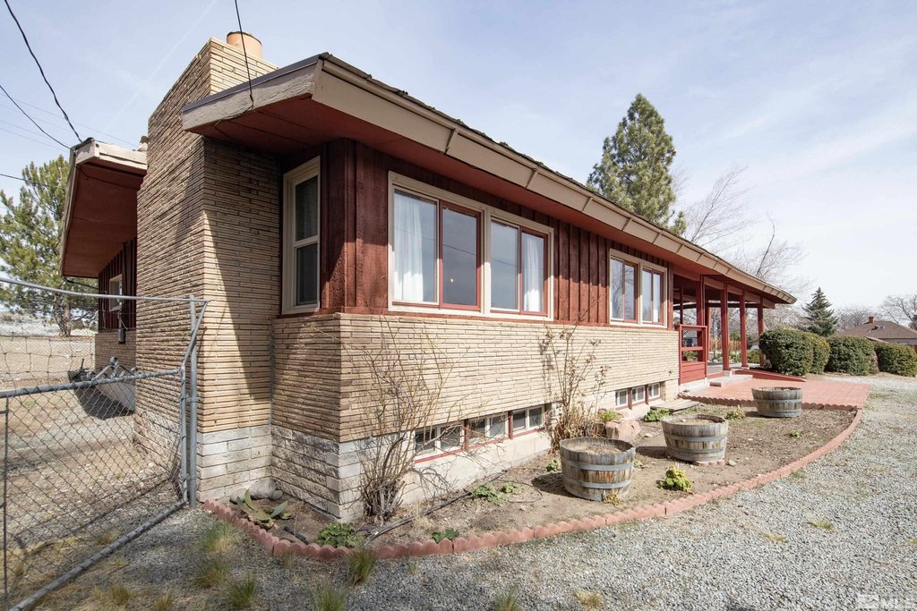 Reno, Nevada, 89503, United States, 4 Bedrooms Bedrooms, ,2.5 BathroomsBathrooms,Residential,Forsale,1910283