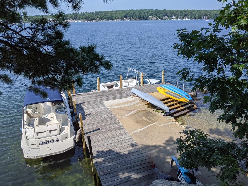 Gilford, New Hampshire, 03249, United States, 5 Bedrooms Bedrooms, ,2 BathroomsBathrooms,Residential,Forsale,1909963