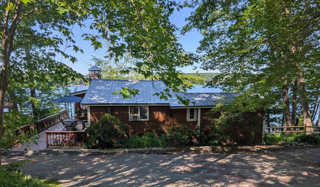 Gilford, New Hampshire, 03249, United States, 5 Bedrooms Bedrooms, ,2 BathroomsBathrooms,Residential,Forsale,1909963