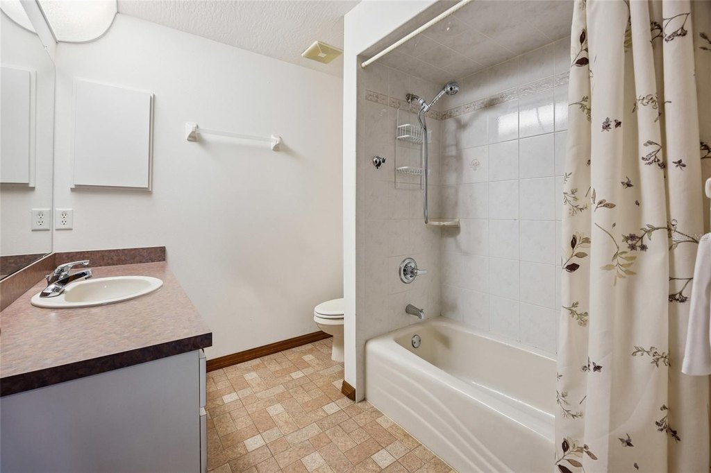 DUNNELLON, Florida, 34431, United States, 3 Bedrooms Bedrooms, ,2 BathroomsBathrooms,Residential,Forsale,1905411