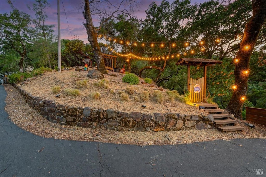 Napa, California, 94558, United States, 4 Bedrooms Bedrooms, ,2.5 BathroomsBathrooms,Residential,Forsale,1953125