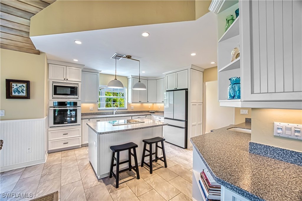 Sanibel, Florida, 33957, United States, 3 Bedrooms Bedrooms, ,3.5 BathroomsBathrooms,Residential,Forsale,1969865