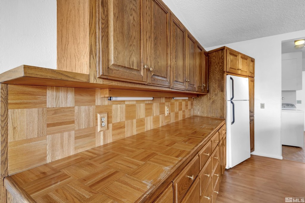Reno, Nevada, 89503, United States, 4 Bedrooms Bedrooms, ,2.5 BathroomsBathrooms,Residential,Forsale,1910283