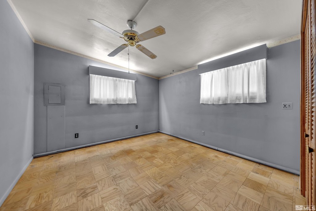 Reno, Nevada, 89503, United States, 4 Bedrooms Bedrooms, ,2.5 BathroomsBathrooms,Residential,Forsale,1910283