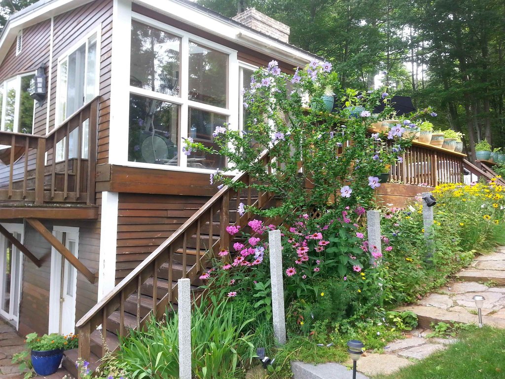 Gilford, New Hampshire, 03249, United States, 5 Bedrooms Bedrooms, ,2 BathroomsBathrooms,Residential,Forsale,1909963