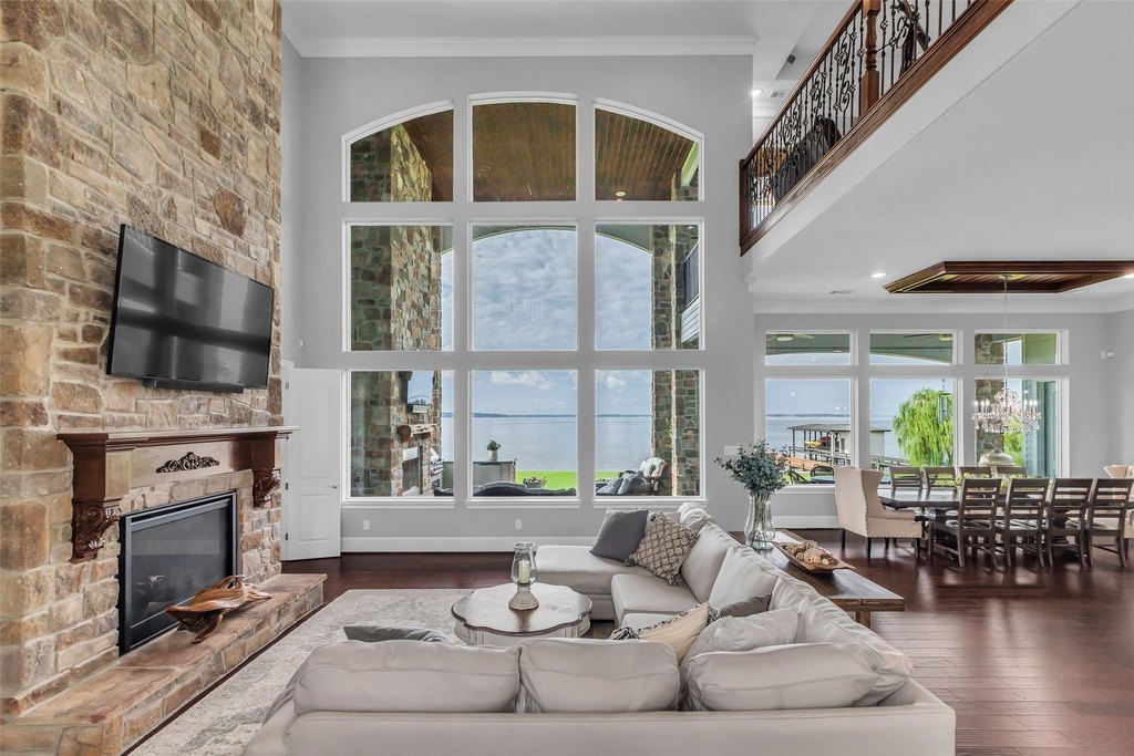 Livingston, Texas, 77351, United States, 6 Bedrooms Bedrooms, ,5 BathroomsBathrooms,Residential,Forsale,1889169