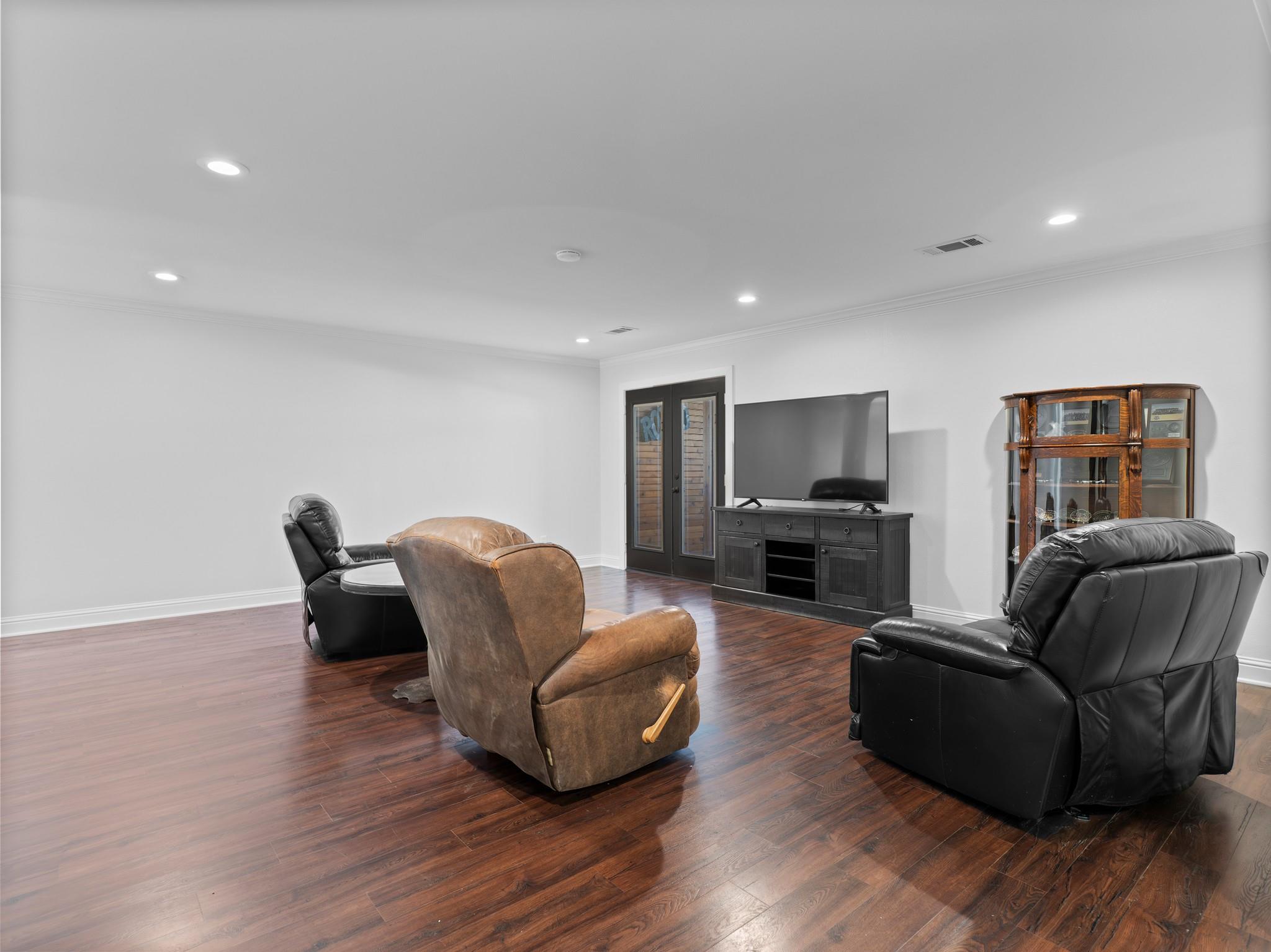 Needville, Texas, 77461, United States, 5 Bedrooms Bedrooms, ,4 BathroomsBathrooms,Residential,Forsale,1953082