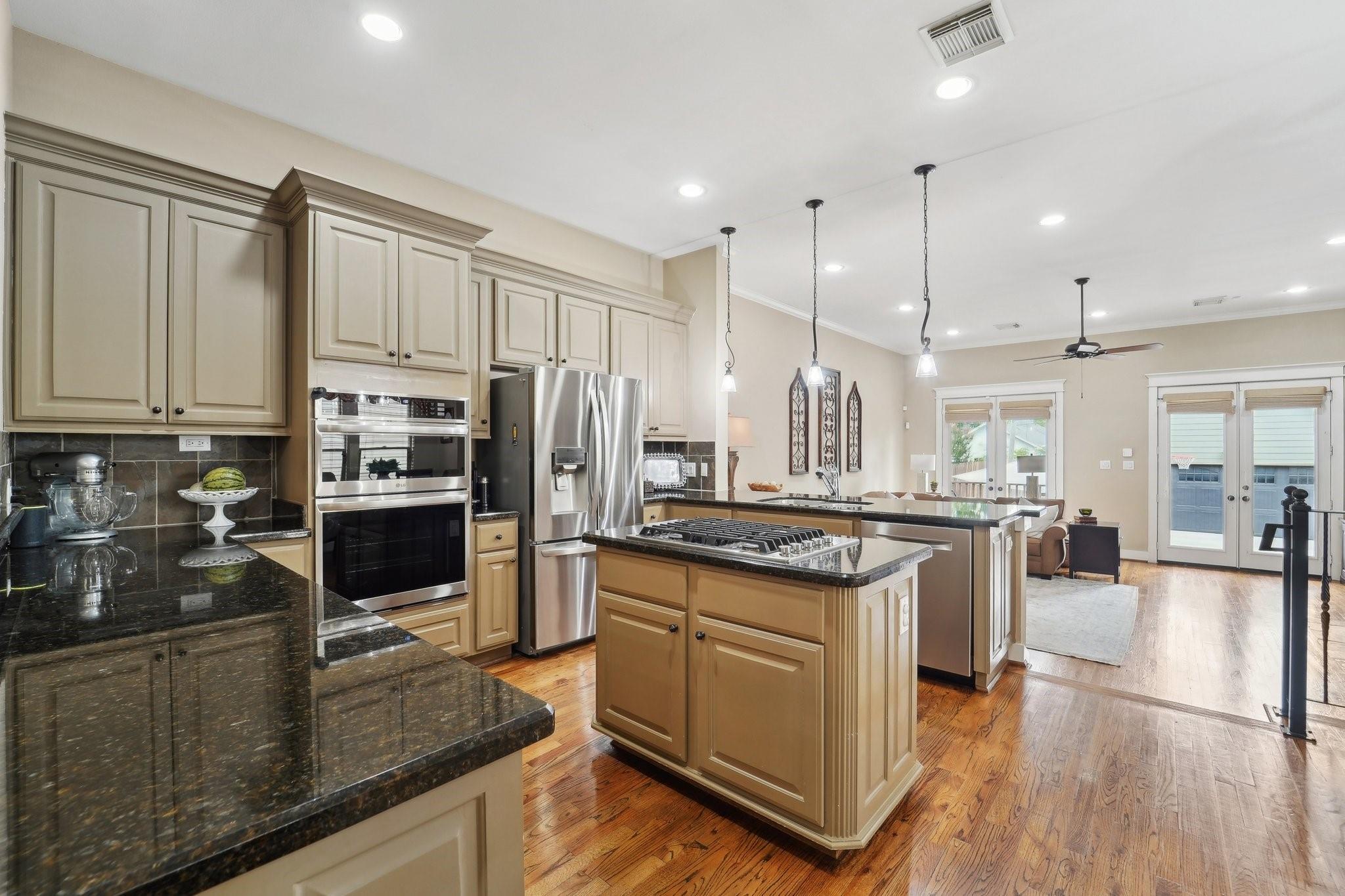 Houston, Texas, 77008, United States, 3 Bedrooms Bedrooms, ,2 BathroomsBathrooms,Residential,Forsale,1953087