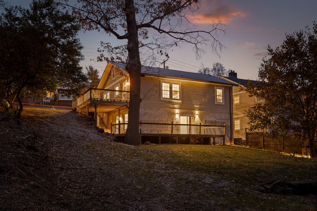 Chattanooga, Tennessee, 37405, United States, 4 Bedrooms Bedrooms, ,4 BathroomsBathrooms,Residential,Forsale,1922162