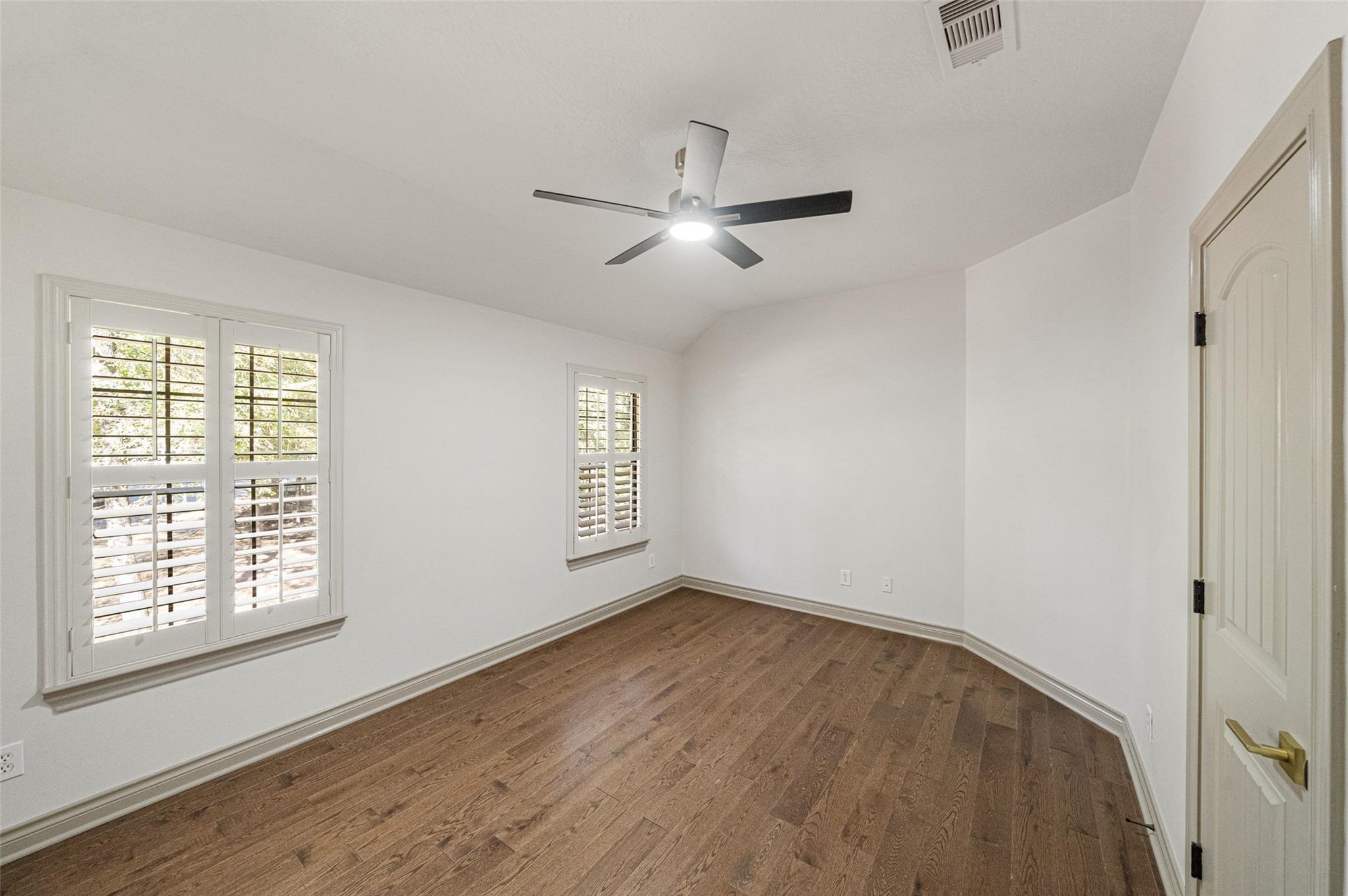 Conroe, Texas, 77304, United States, 5 Bedrooms Bedrooms, ,4 BathroomsBathrooms,Residential,Forsale,1953074