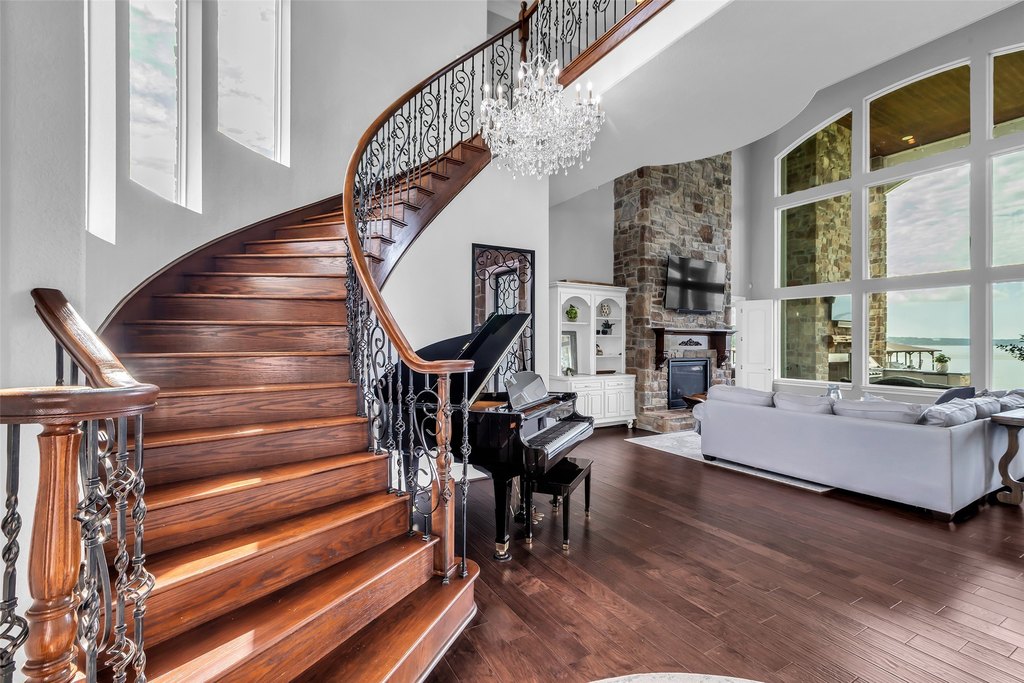 Livingston, Texas, 77351, United States, 6 Bedrooms Bedrooms, ,5 BathroomsBathrooms,Residential,Forsale,1889169