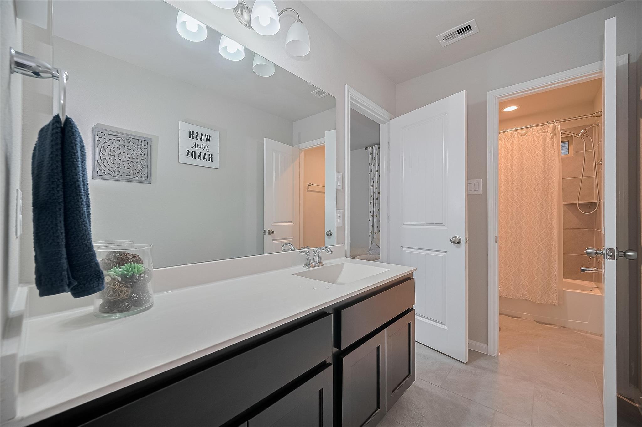 Richmond, Texas, 77407, United States, 4 Bedrooms Bedrooms, ,3 BathroomsBathrooms,Residential,Forsale,1889175