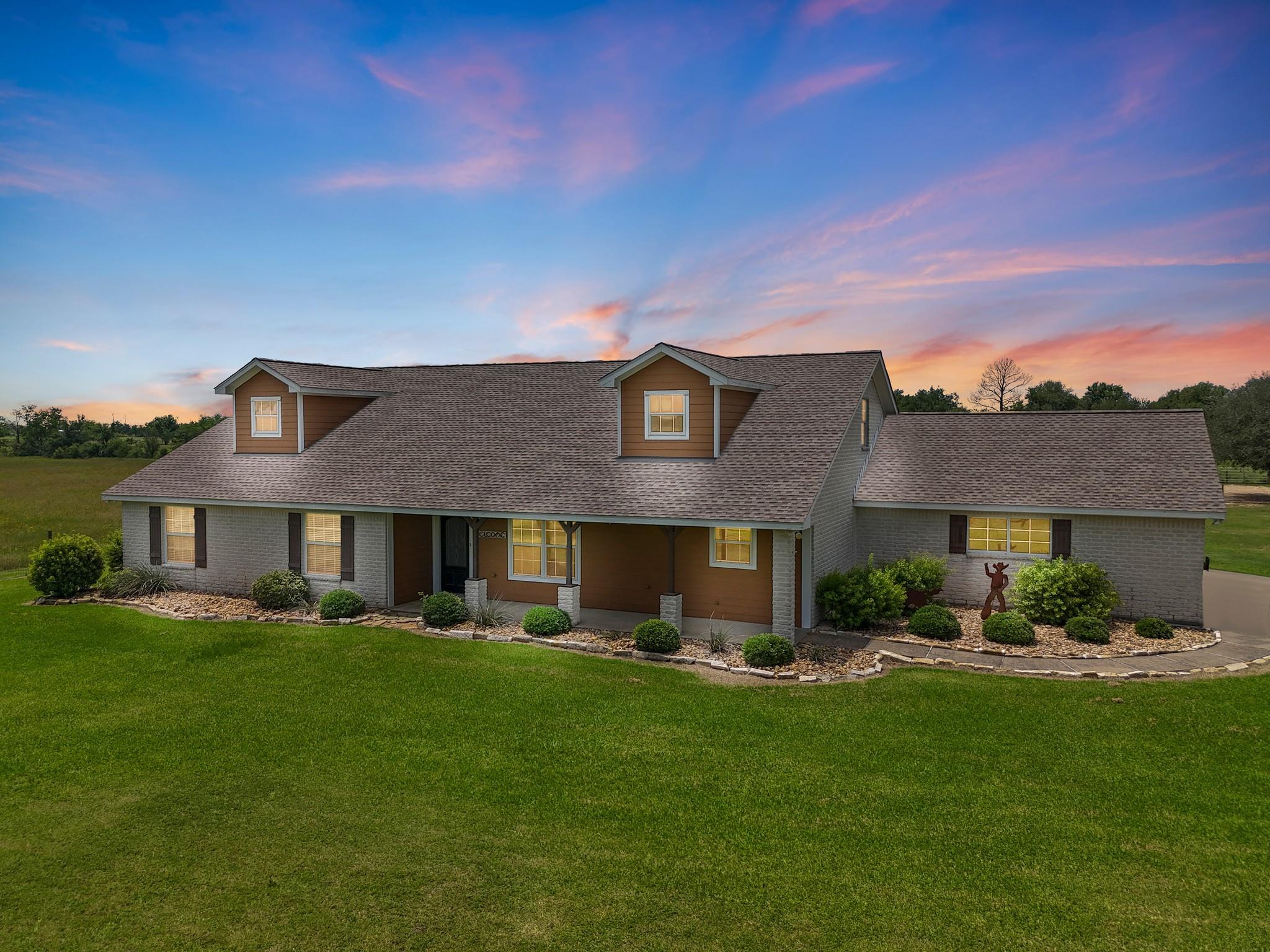 Needville, Texas, 77461, United States, 5 Bedrooms Bedrooms, ,4 BathroomsBathrooms,Residential,Forsale,1953082