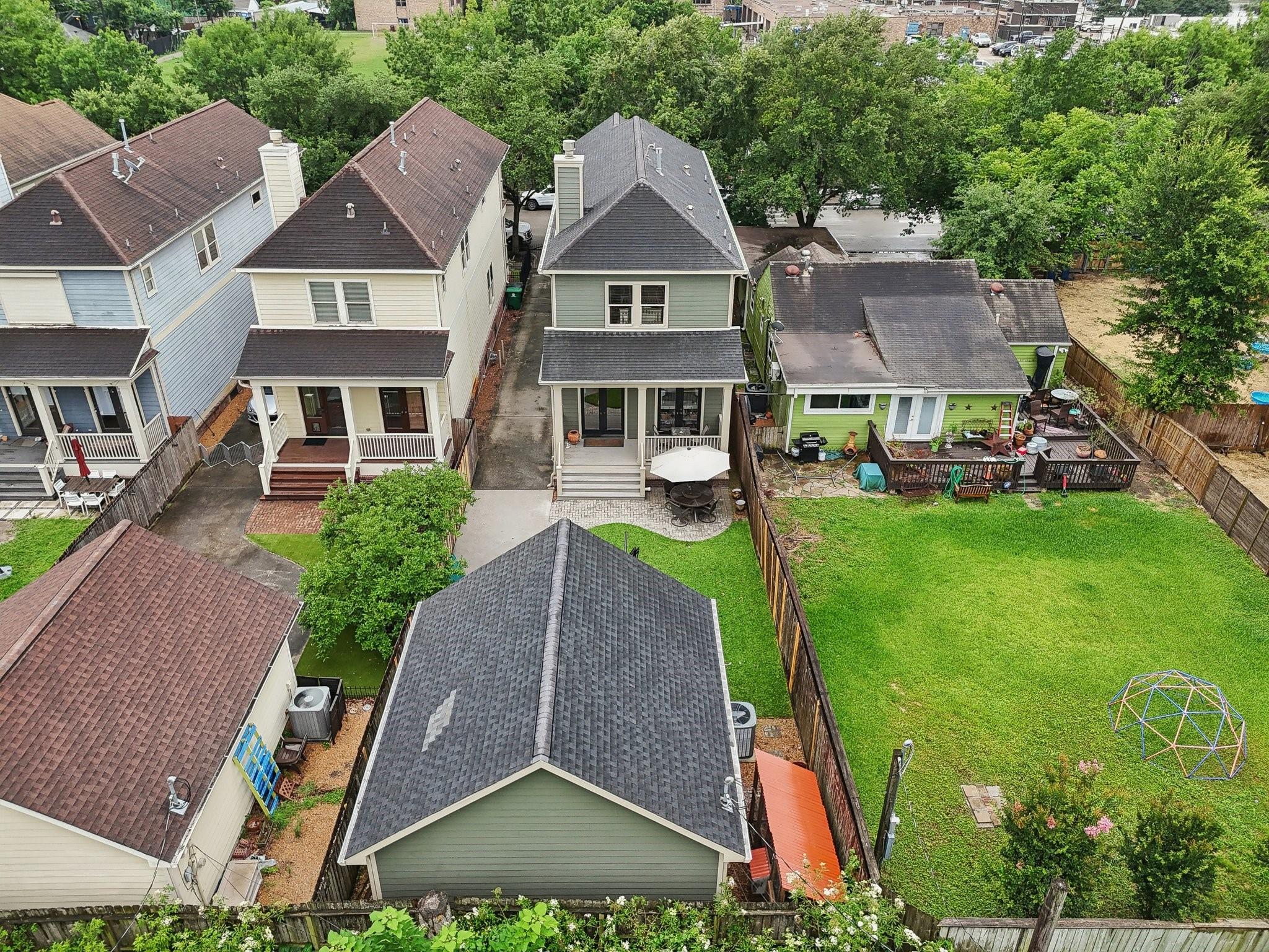 Houston, Texas, 77008, United States, 3 Bedrooms Bedrooms, ,2 BathroomsBathrooms,Residential,Forsale,1953087