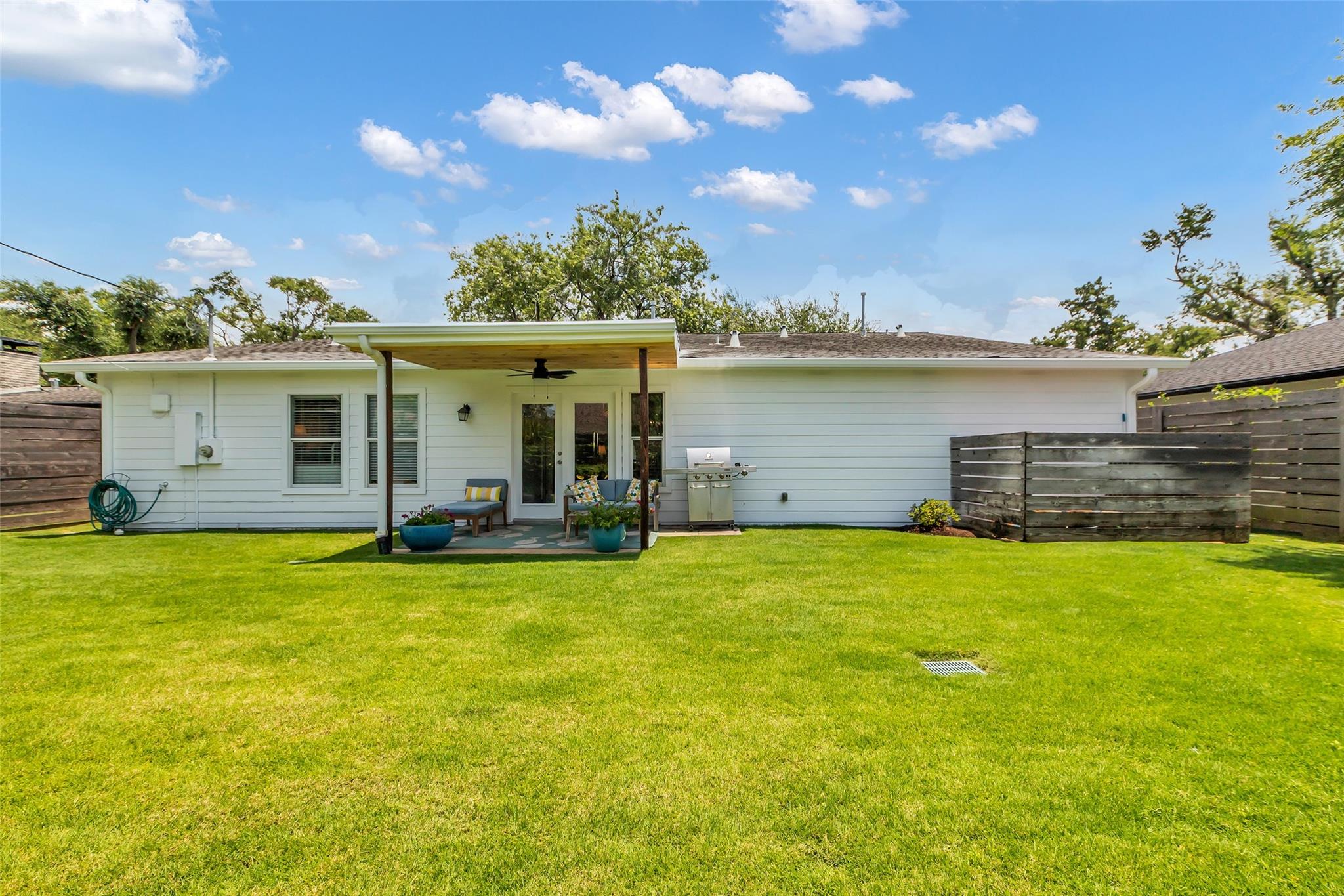 Houston, Texas, 77008, United States, 3 Bedrooms Bedrooms, ,3 BathroomsBathrooms,Residential,Forsale,1953077