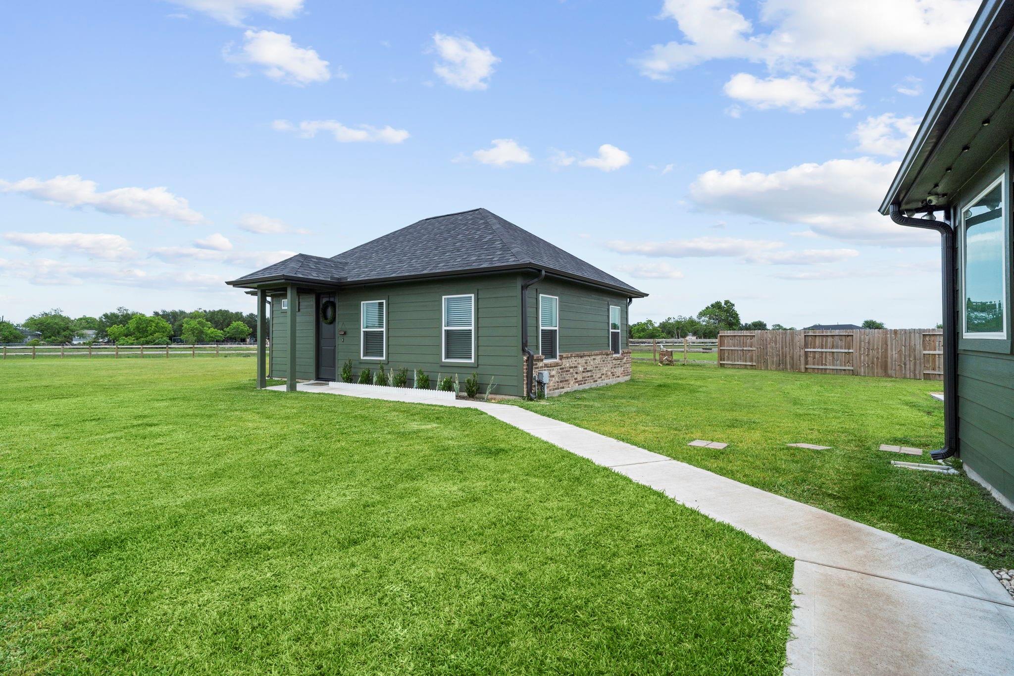 Needville, Texas, 77461, United States, 3 Bedrooms Bedrooms, ,2 BathroomsBathrooms,Residential,Forsale,1953083