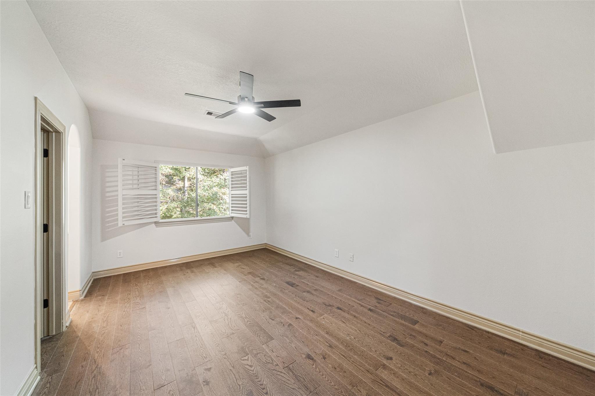 Conroe, Texas, 77304, United States, 5 Bedrooms Bedrooms, ,4 BathroomsBathrooms,Residential,Forsale,1953074