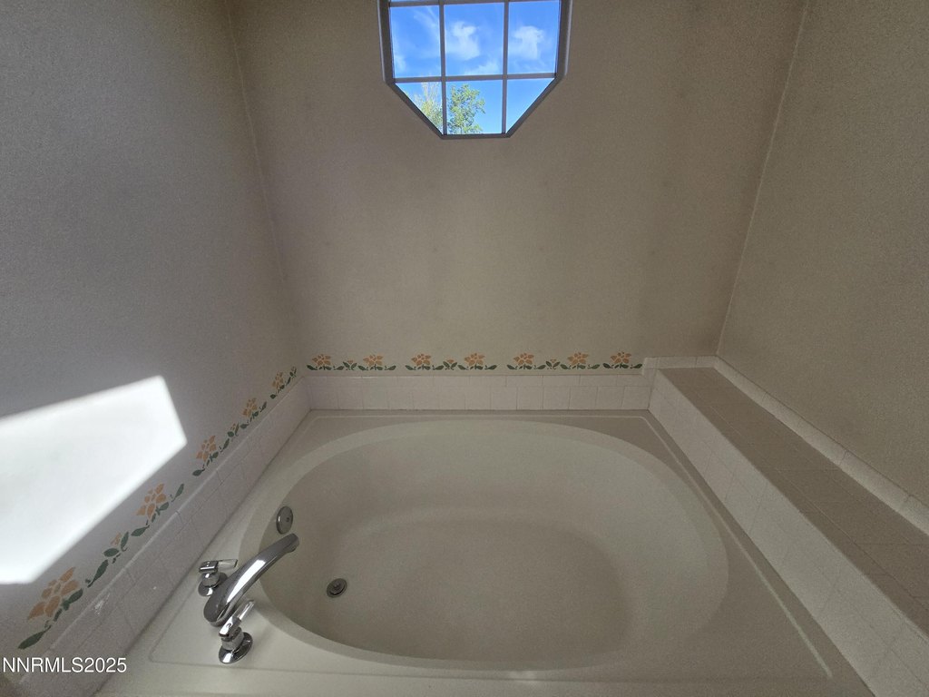 Reno, Nevada, 89511, United States, 4 Bedrooms Bedrooms, ,2.5 BathroomsBathrooms,Residential,Forsale,1910314