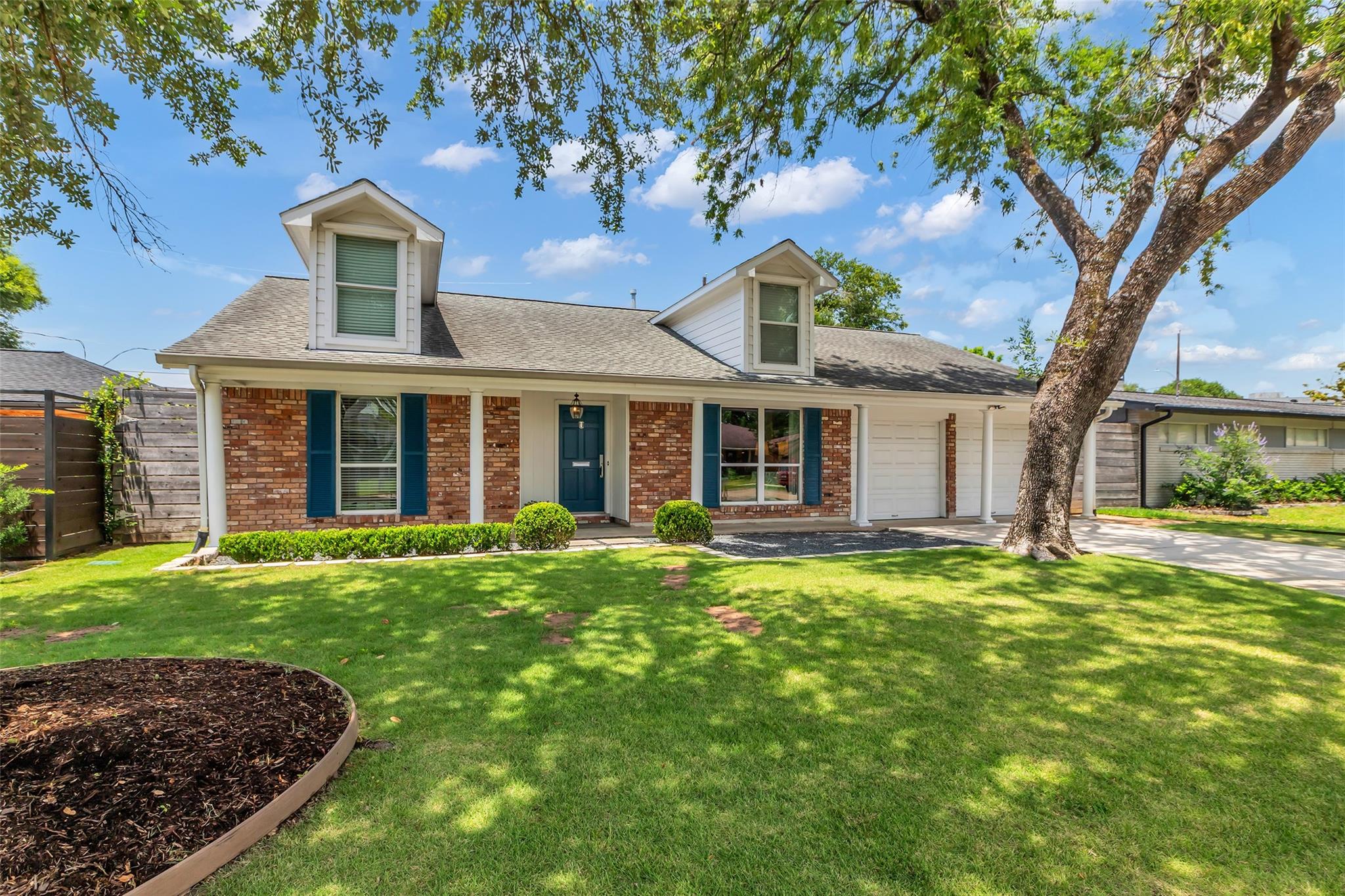 Houston, Texas, 77008, United States, 3 Bedrooms Bedrooms, ,3 BathroomsBathrooms,Residential,Forsale,1953077