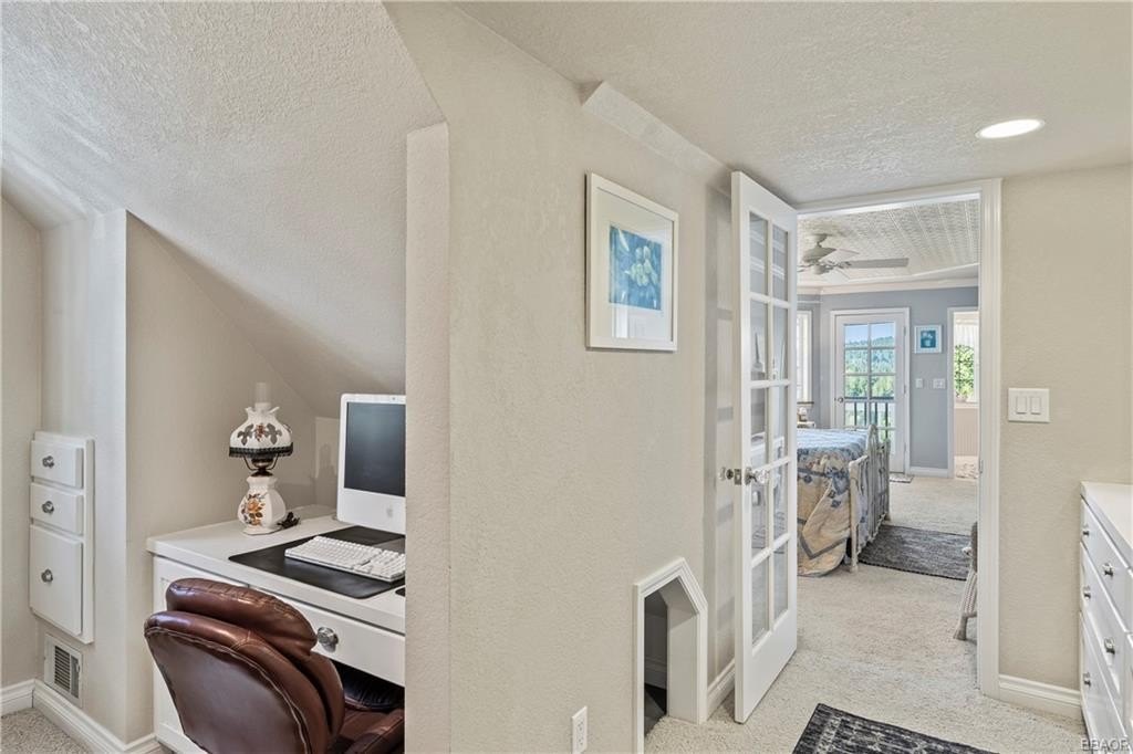 Lake Arrowhead, California, 92352, United States, 3 Bedrooms Bedrooms, ,3 BathroomsBathrooms,Residential,Forsale,1908061
