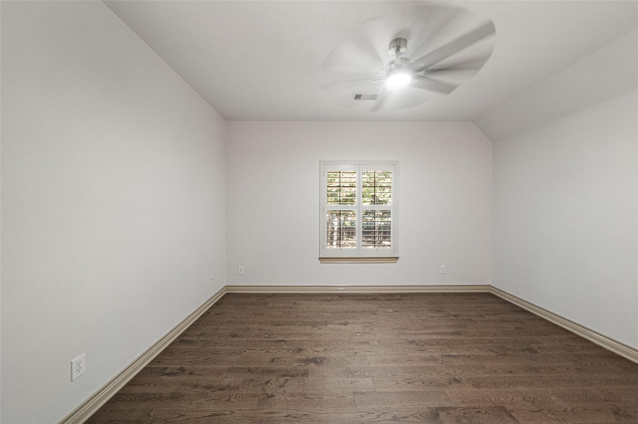 Conroe, Texas, 77304, United States, 5 Bedrooms Bedrooms, ,4 BathroomsBathrooms,Residential,Forsale,1953074