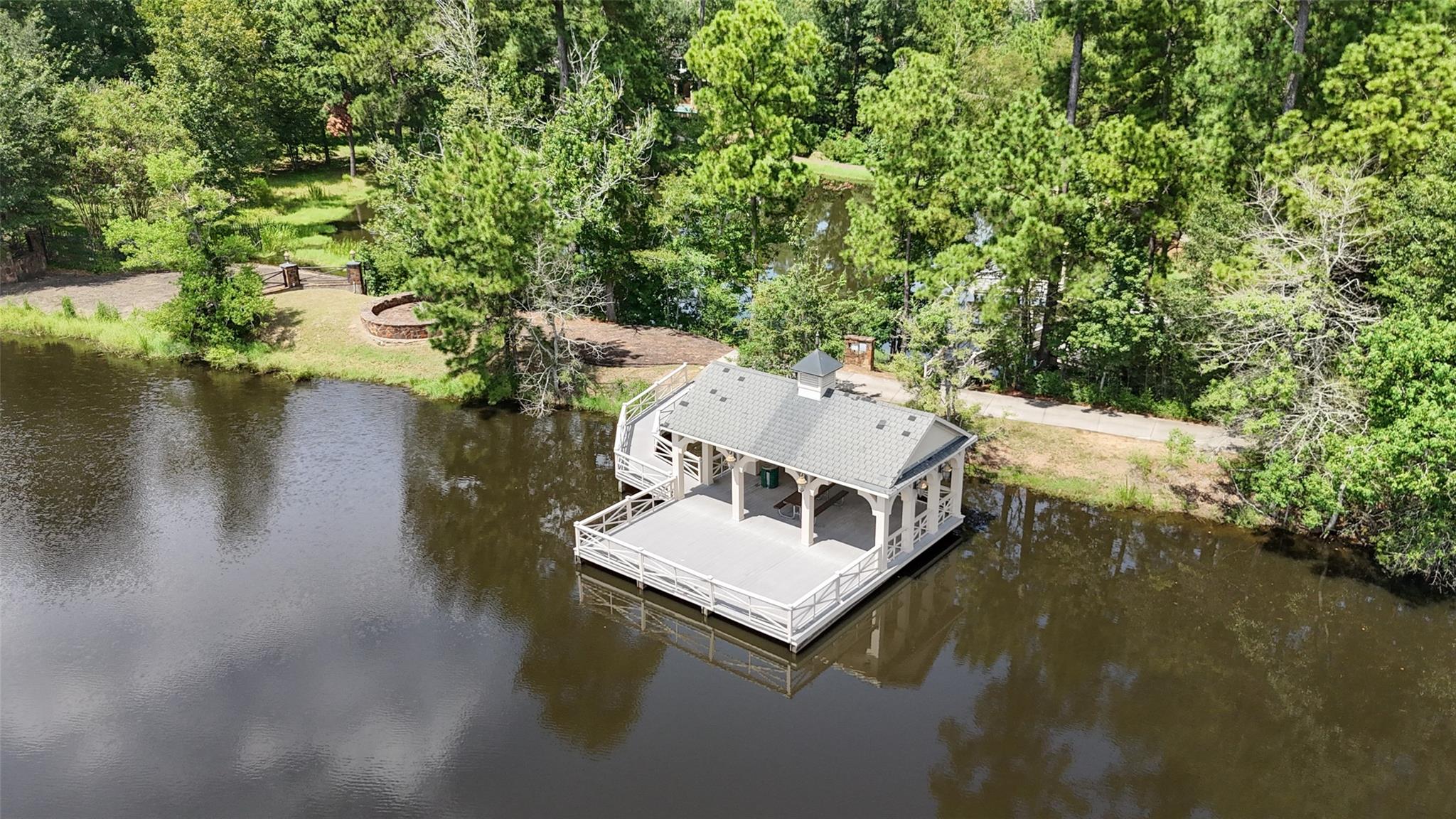 Conroe, Texas, 77304, United States, 5 Bedrooms Bedrooms, ,4 BathroomsBathrooms,Residential,Forsale,1953074