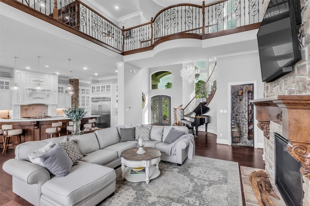 Livingston, Texas, 77351, United States, 6 Bedrooms Bedrooms, ,5 BathroomsBathrooms,Residential,Forsale,1889169