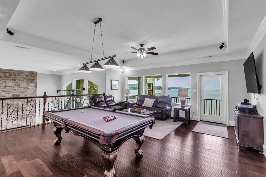 Livingston, Texas, 77351, United States, 6 Bedrooms Bedrooms, ,5 BathroomsBathrooms,Residential,Forsale,1889169