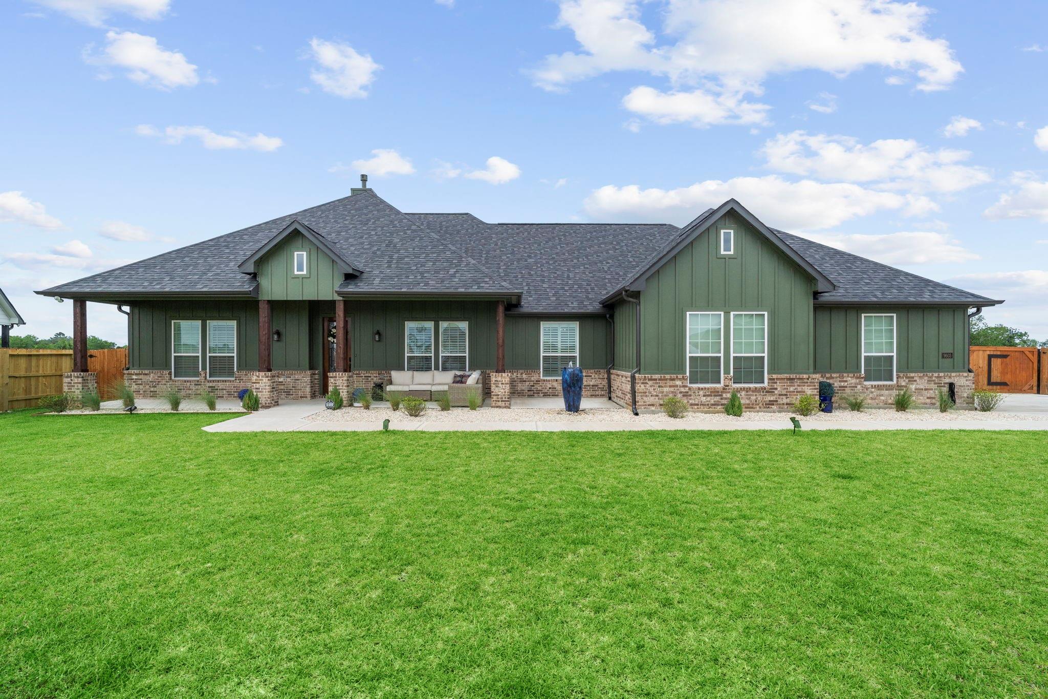 Needville, Texas, 77461, United States, 3 Bedrooms Bedrooms, ,2 BathroomsBathrooms,Residential,Forsale,1953083