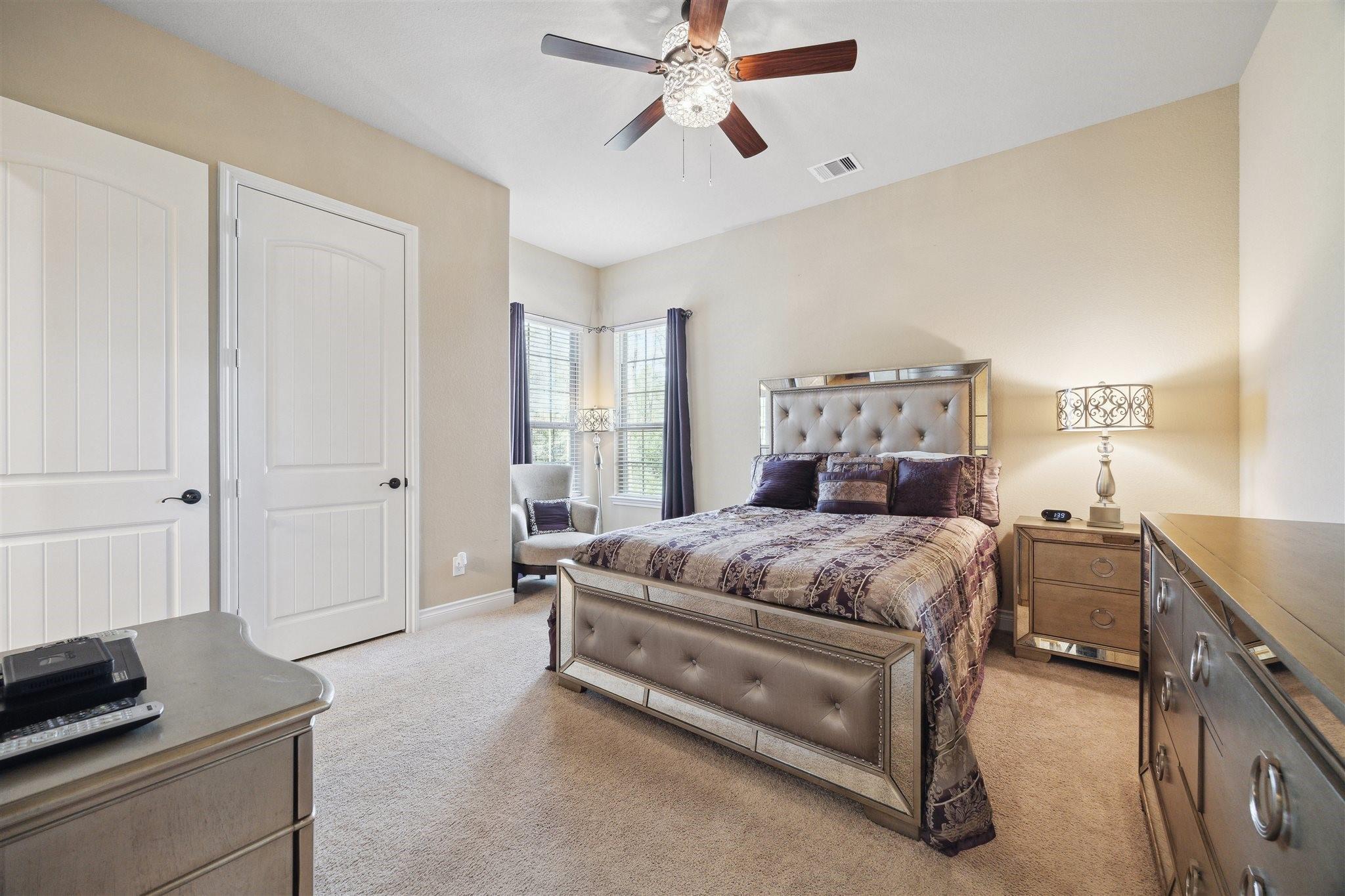 Montgomery, Texas, 77316, United States, 5 Bedrooms Bedrooms, ,4 BathroomsBathrooms,Residential,Forsale,1953089