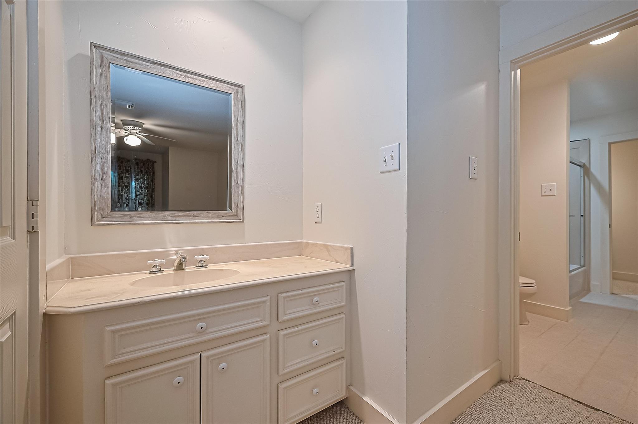 Needville, Texas, 77461, United States, 3 Bedrooms Bedrooms, ,2 BathroomsBathrooms,Residential,Forsale,1953079
