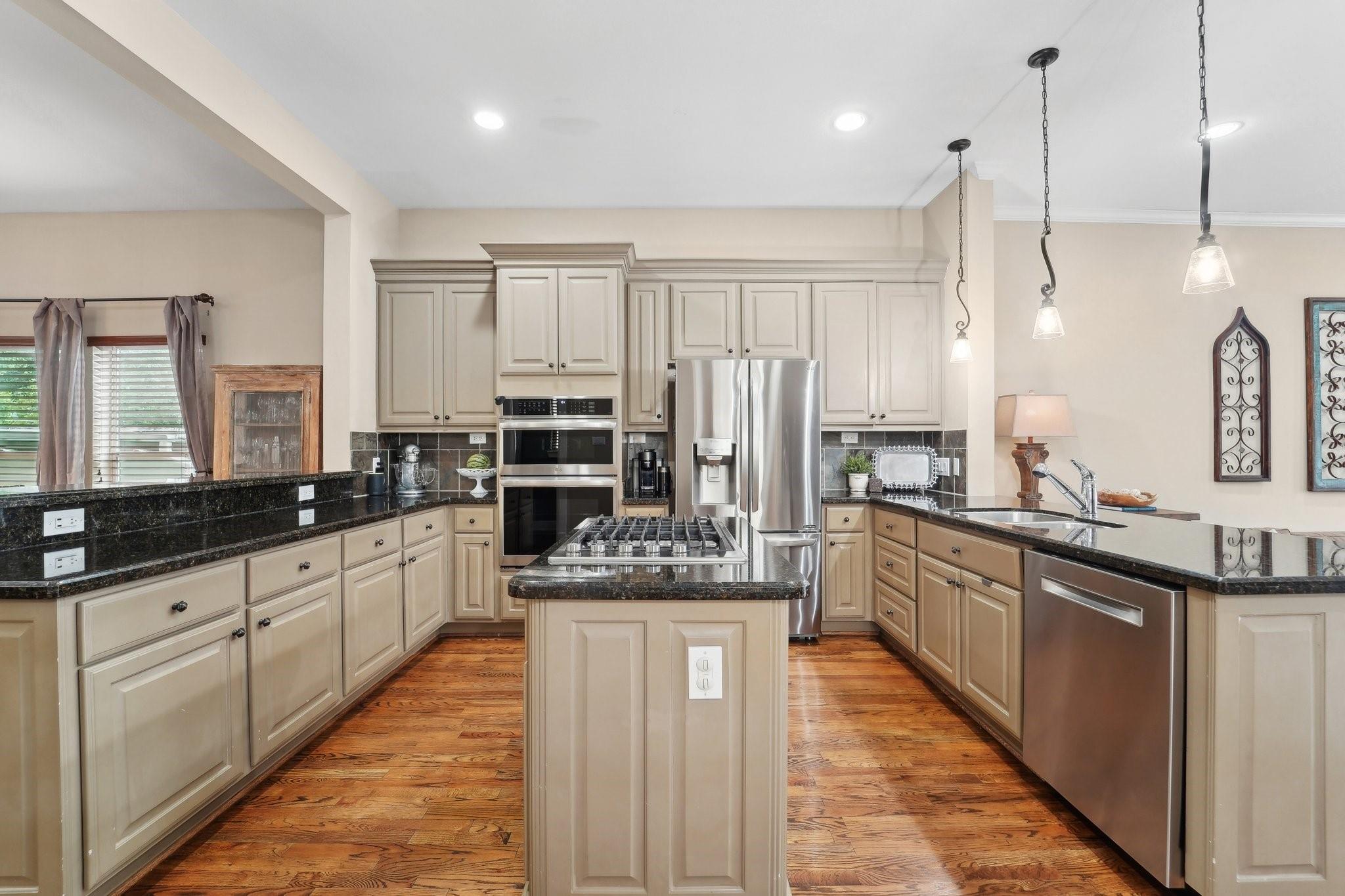 Houston, Texas, 77008, United States, 3 Bedrooms Bedrooms, ,2 BathroomsBathrooms,Residential,Forsale,1953087