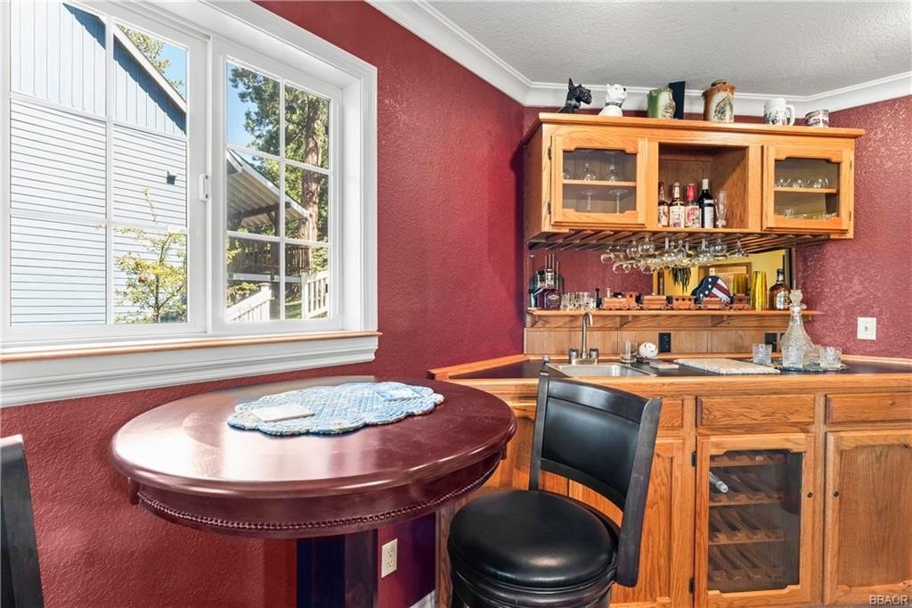Lake Arrowhead, California, 92352, United States, 3 Bedrooms Bedrooms, ,3 BathroomsBathrooms,Residential,Forsale,1908061