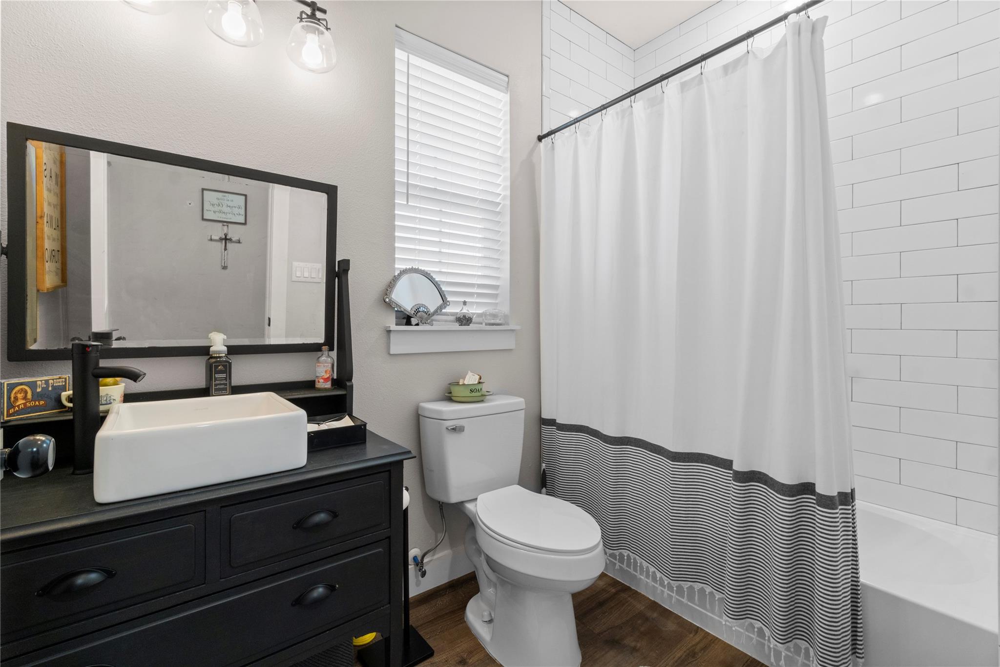 Livingston, Texas, 77351, United States, 3 Bedrooms Bedrooms, ,2 BathroomsBathrooms,Residential,Forsale,1889189