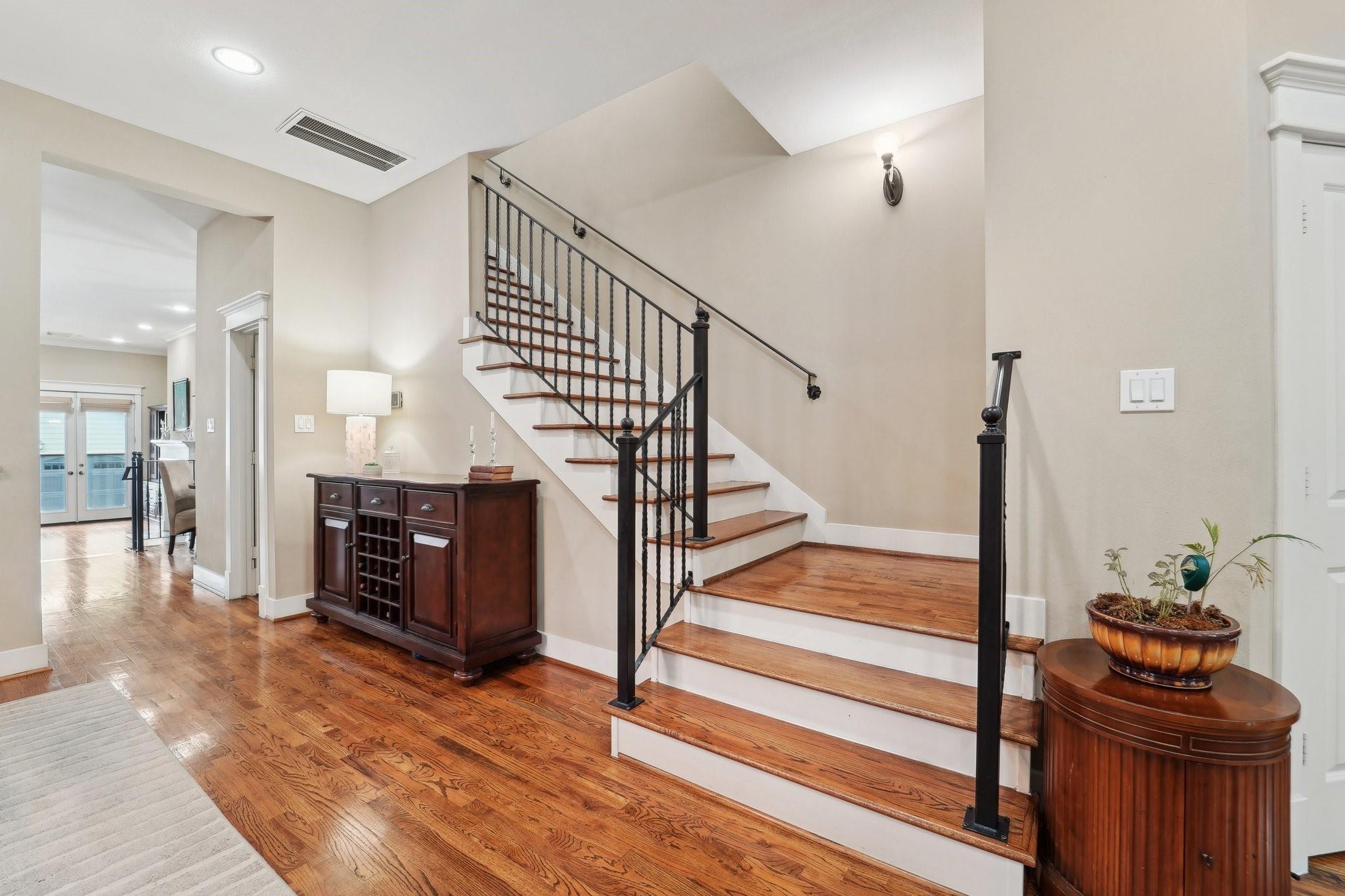 Houston, Texas, 77008, United States, 3 Bedrooms Bedrooms, ,2 BathroomsBathrooms,Residential,Forsale,1953087