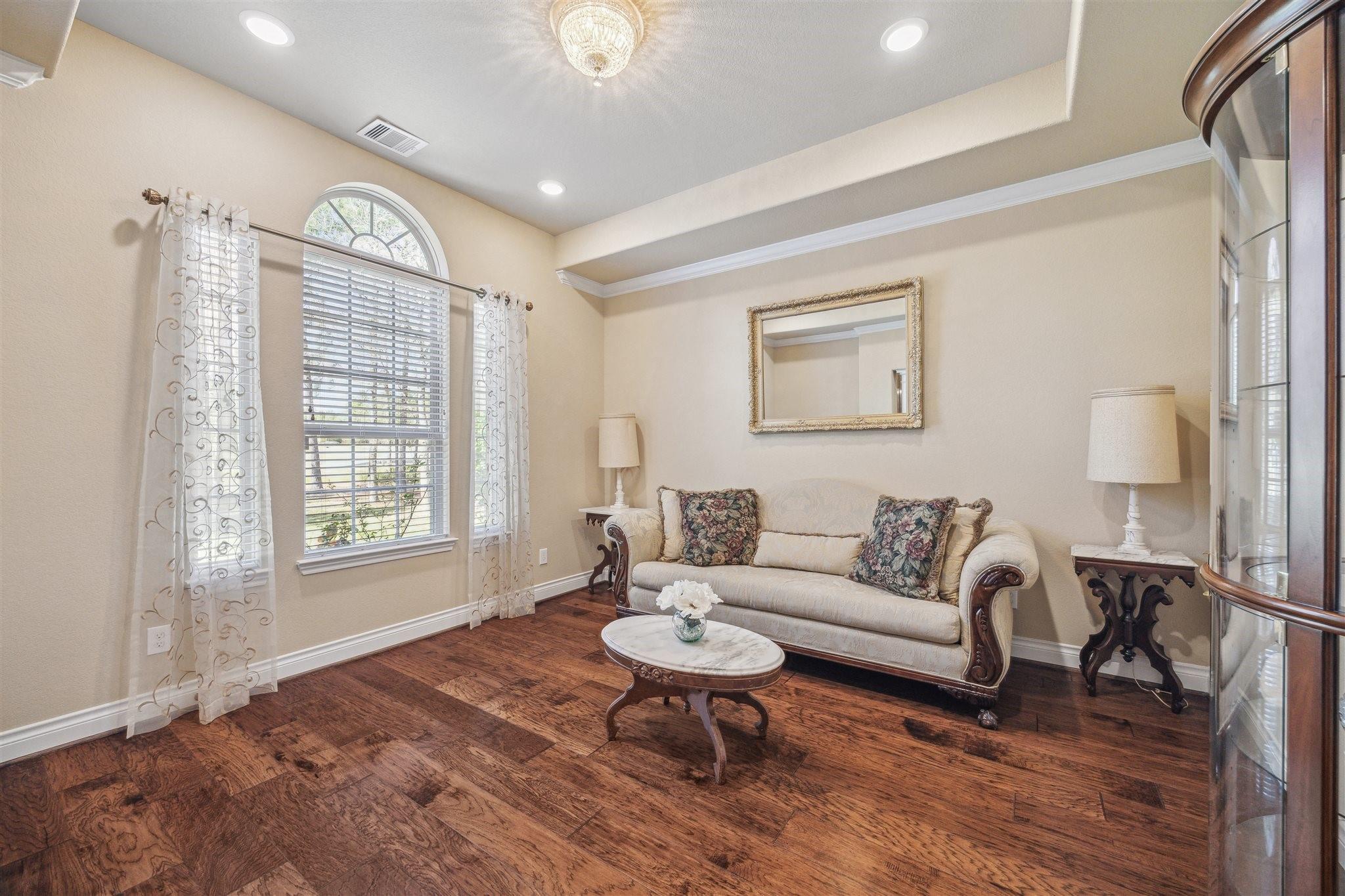 Montgomery, Texas, 77316, United States, 5 Bedrooms Bedrooms, ,4 BathroomsBathrooms,Residential,Forsale,1953089