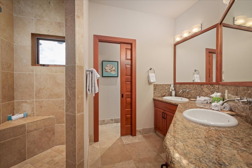 Kailua-Kona, Hawaii, 96740, United States, 4 Bedrooms Bedrooms, ,4.5 BathroomsBathrooms,Residential,Forsale,1929324