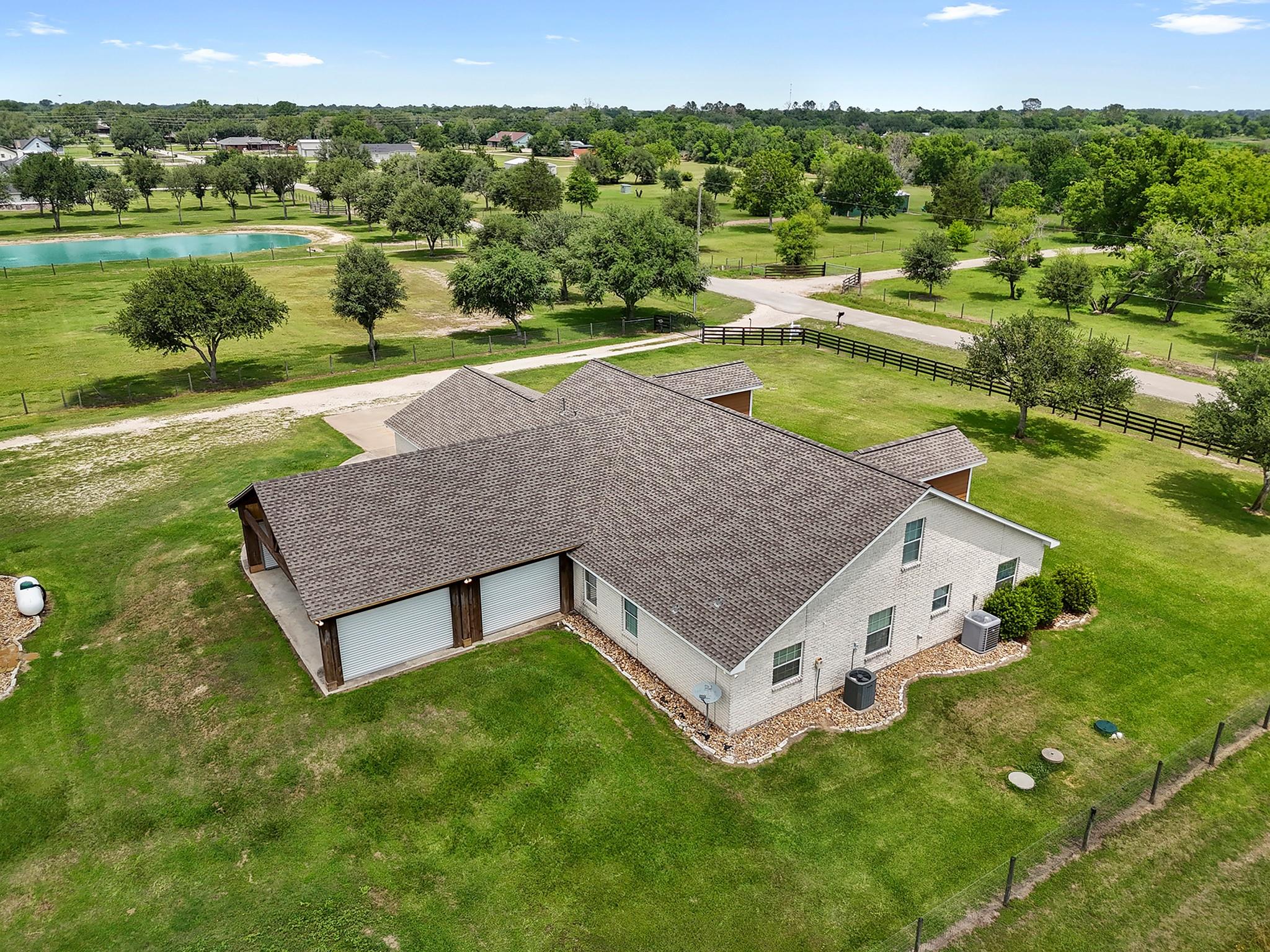 Needville, Texas, 77461, United States, 5 Bedrooms Bedrooms, ,4 BathroomsBathrooms,Residential,Forsale,1953082