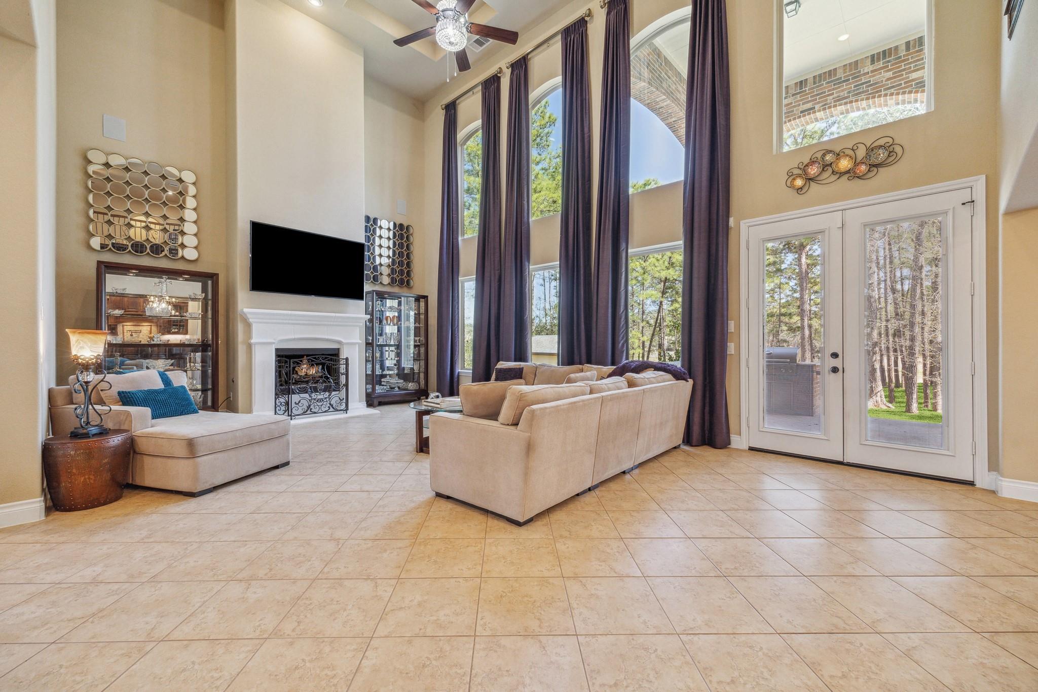 Montgomery, Texas, 77316, United States, 5 Bedrooms Bedrooms, ,4 BathroomsBathrooms,Residential,Forsale,1953089