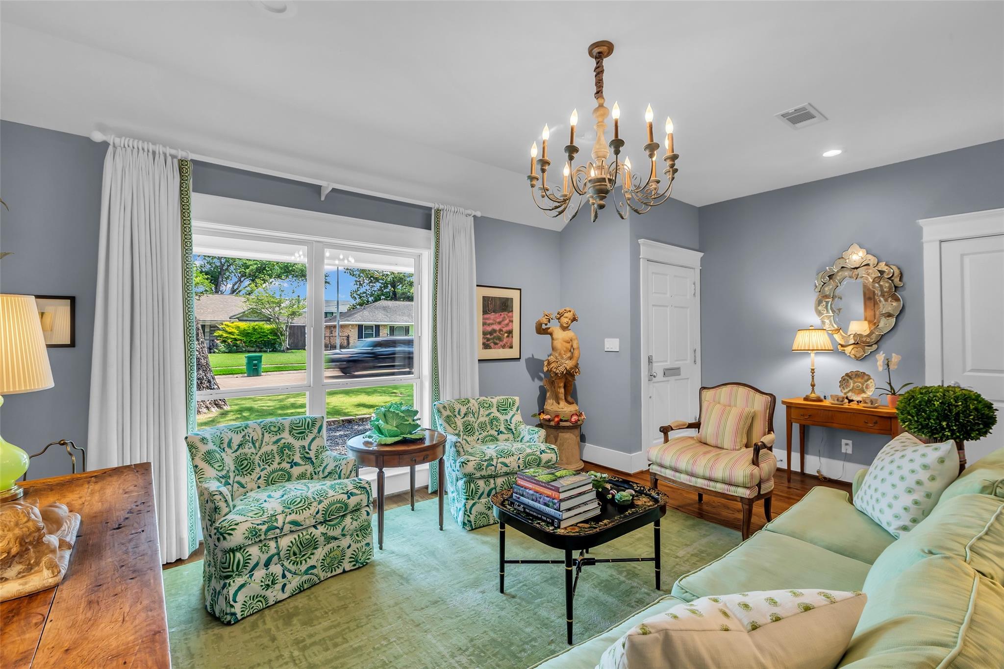 Houston, Texas, 77008, United States, 3 Bedrooms Bedrooms, ,3 BathroomsBathrooms,Residential,Forsale,1953077