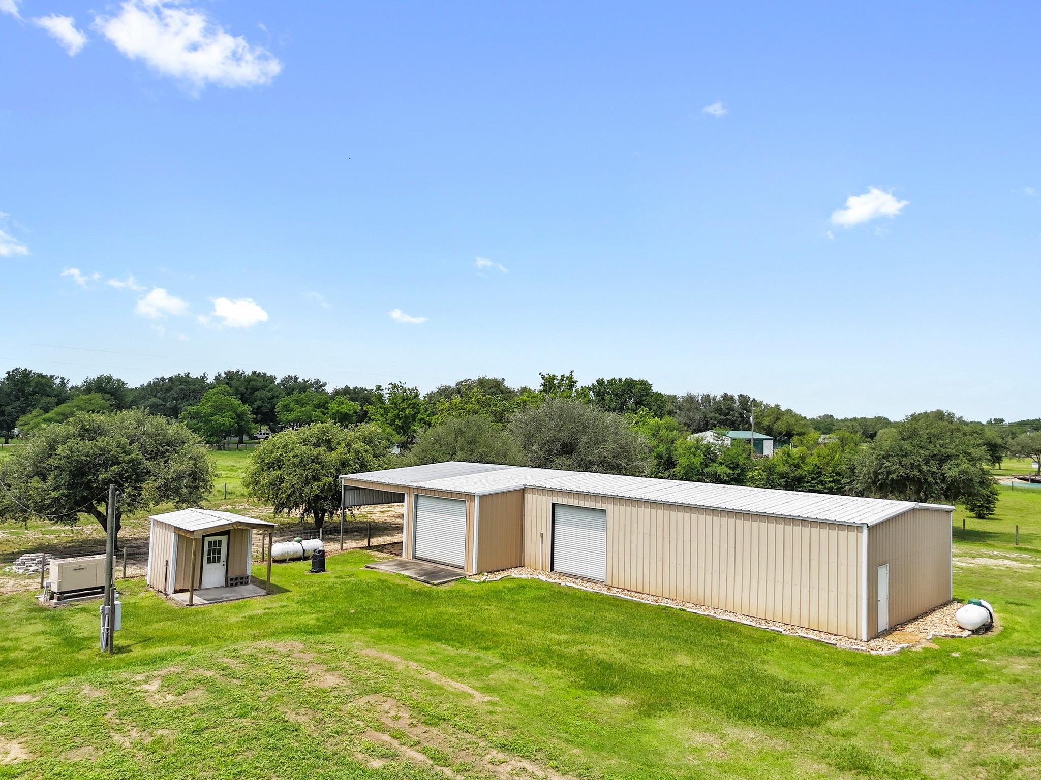 Needville, Texas, 77461, United States, 5 Bedrooms Bedrooms, ,4 BathroomsBathrooms,Residential,Forsale,1953082