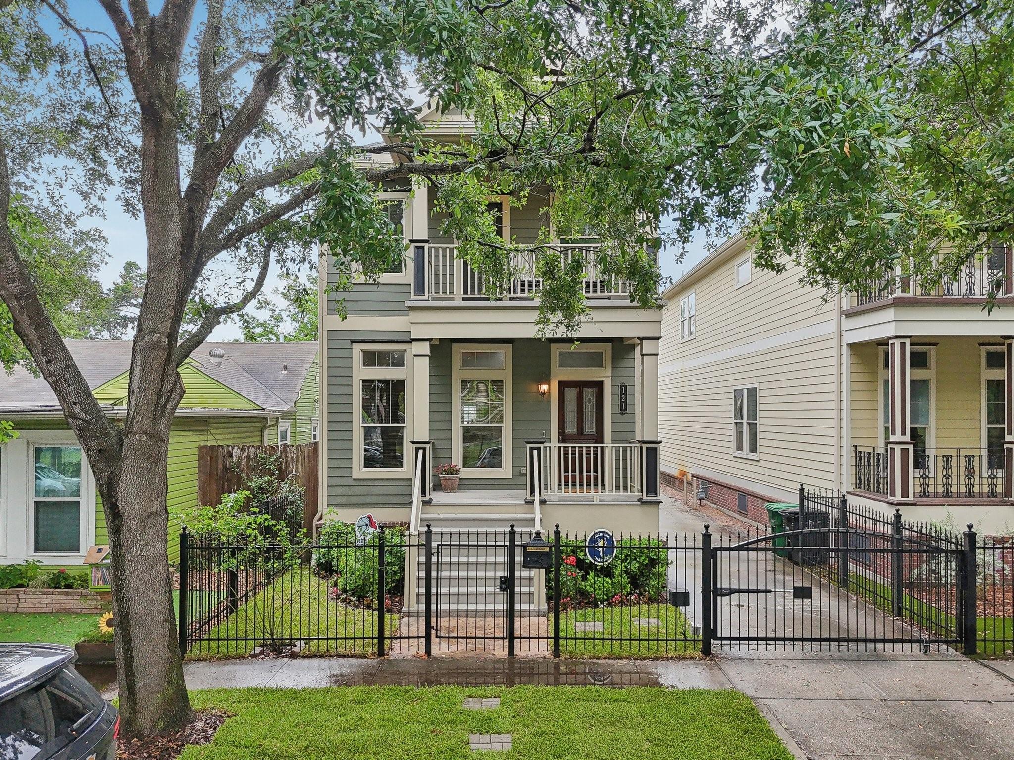 Houston, Texas, 77008, United States, 3 Bedrooms Bedrooms, ,2 BathroomsBathrooms,Residential,Forsale,1953087