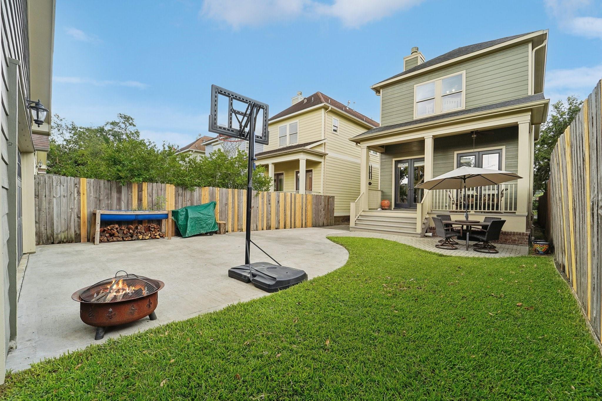 Houston, Texas, 77008, United States, 3 Bedrooms Bedrooms, ,2 BathroomsBathrooms,Residential,Forsale,1953087