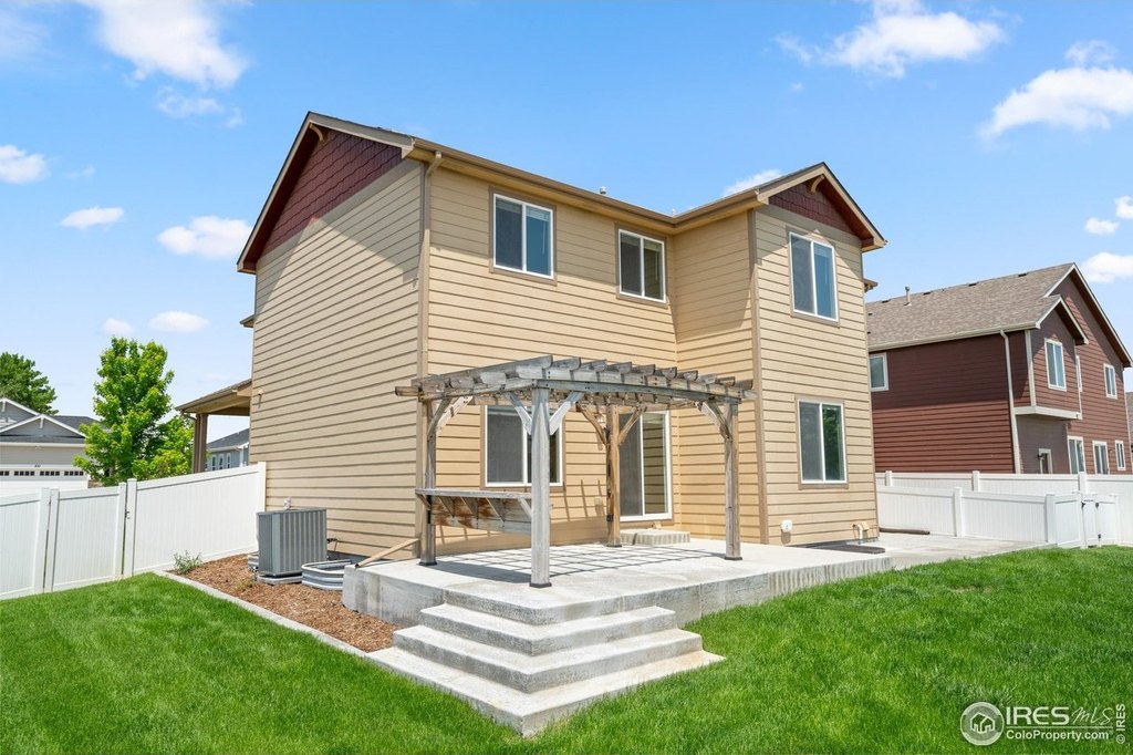 Windsor, Colorado, 80550, United States, 5 Bedrooms Bedrooms, ,4 BathroomsBathrooms,Residential,Forsale,1886141