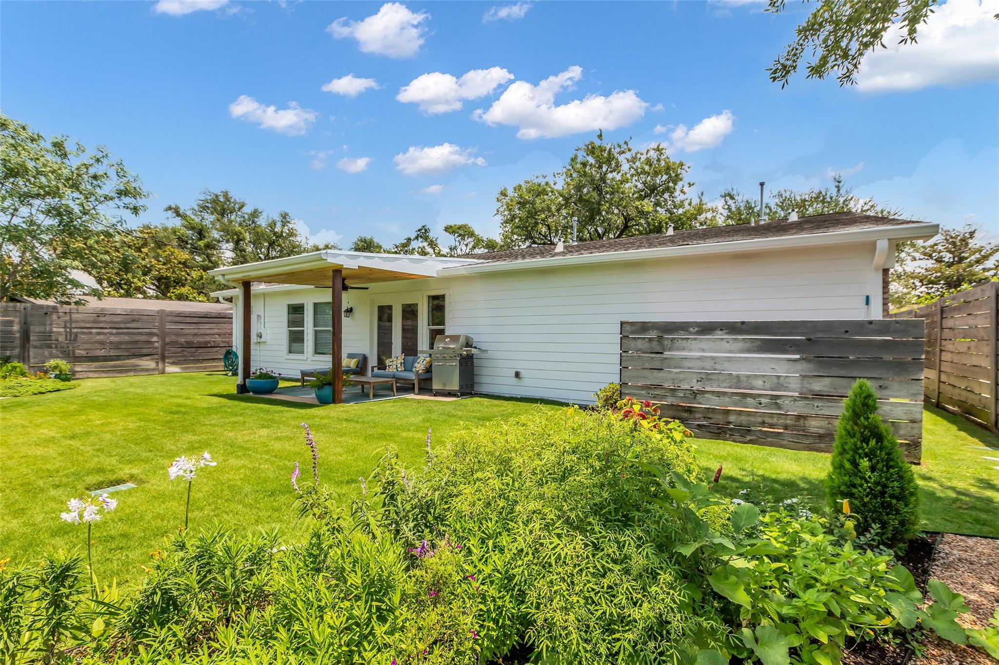 Houston, Texas, 77008, United States, 3 Bedrooms Bedrooms, ,3 BathroomsBathrooms,Residential,Forsale,1953077