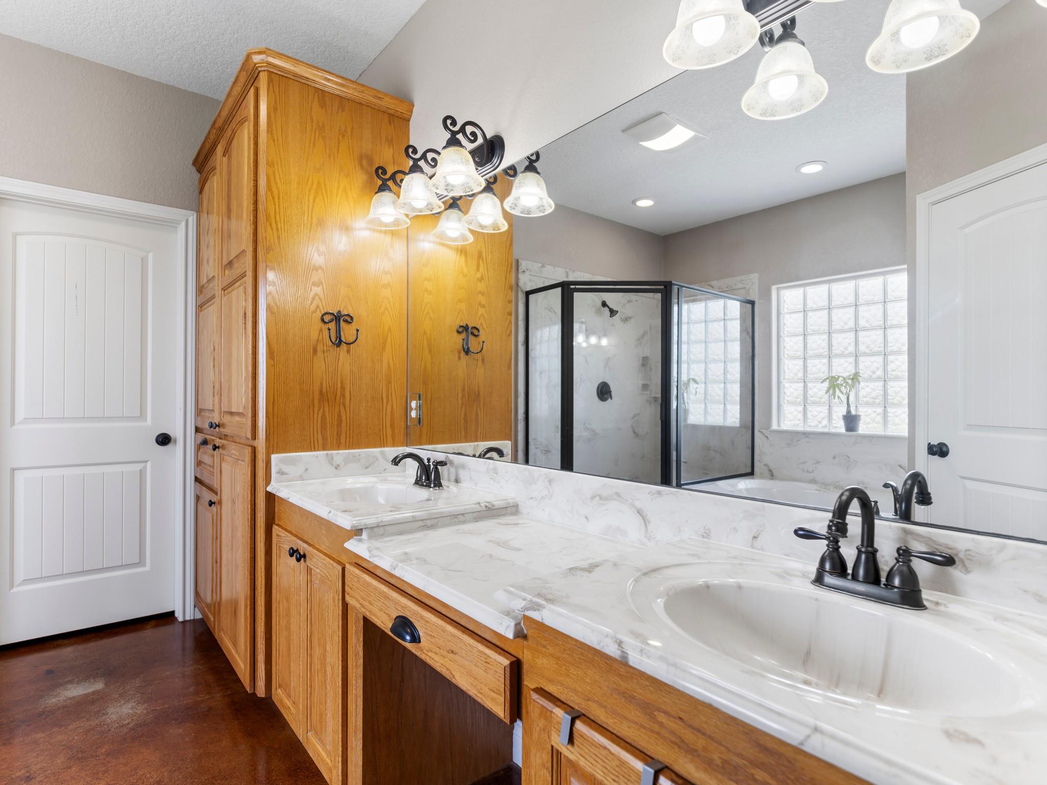 Needville, Texas, 77461, United States, 4 Bedrooms Bedrooms, ,3 BathroomsBathrooms,Residential,Forsale,1953080