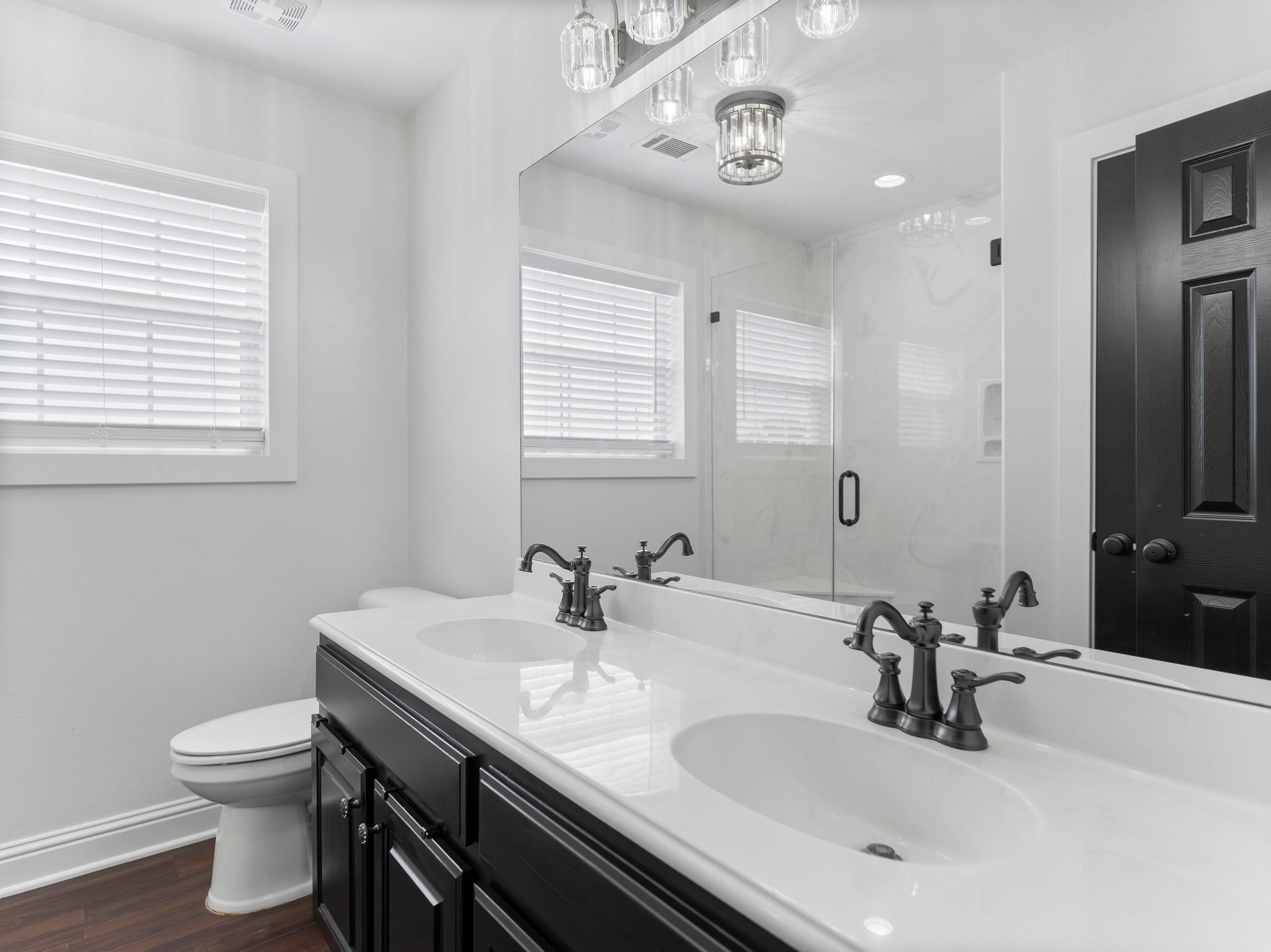 Needville, Texas, 77461, United States, 5 Bedrooms Bedrooms, ,4 BathroomsBathrooms,Residential,Forsale,1953082