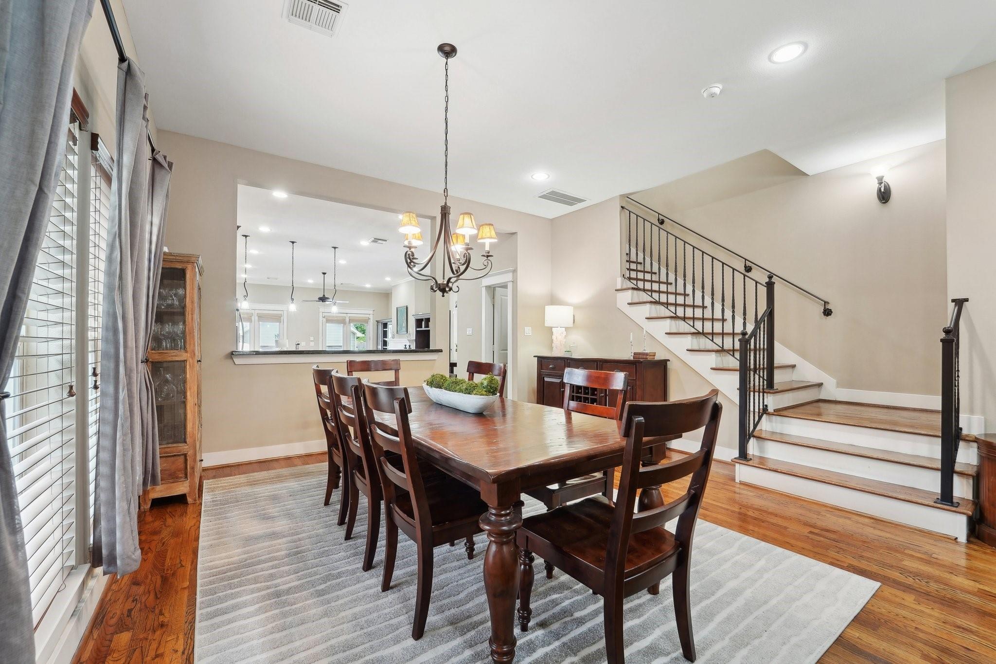 Houston, Texas, 77008, United States, 3 Bedrooms Bedrooms, ,2 BathroomsBathrooms,Residential,Forsale,1953087