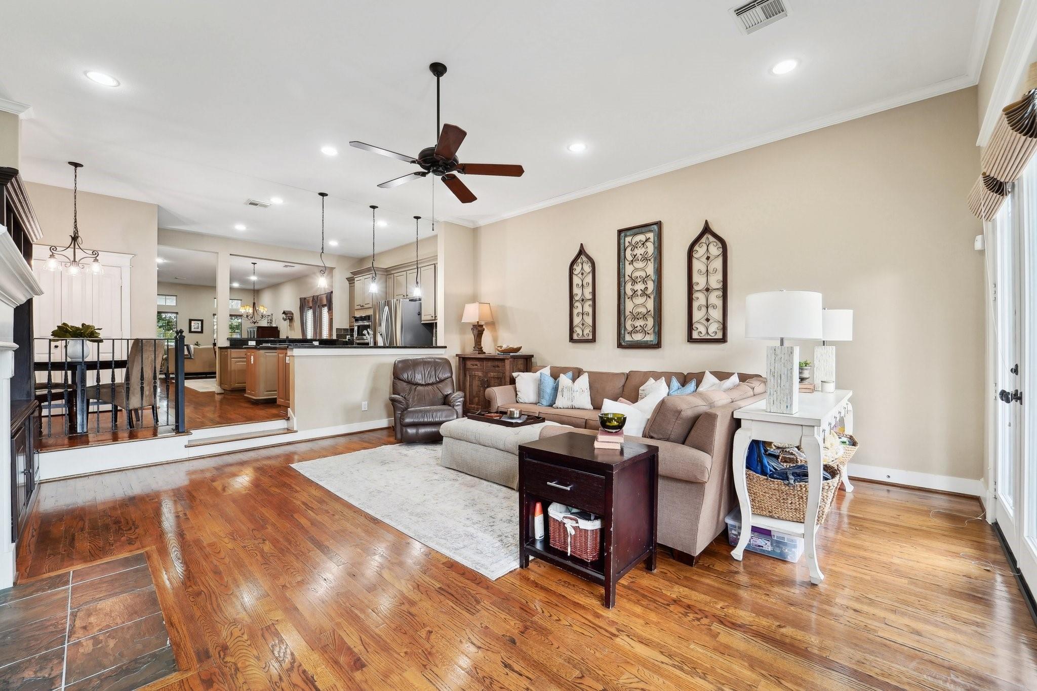 Houston, Texas, 77008, United States, 3 Bedrooms Bedrooms, ,2 BathroomsBathrooms,Residential,Forsale,1953087